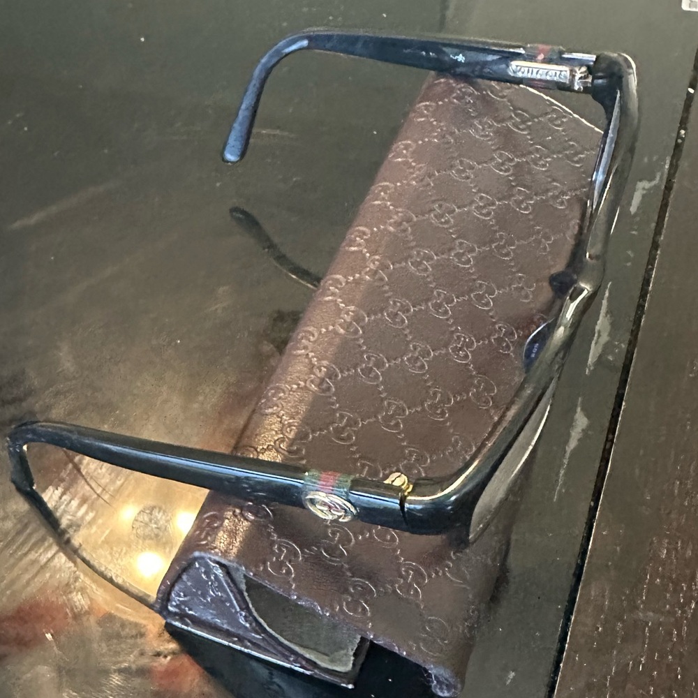 Authentic Gucci glasses look like new coming with case